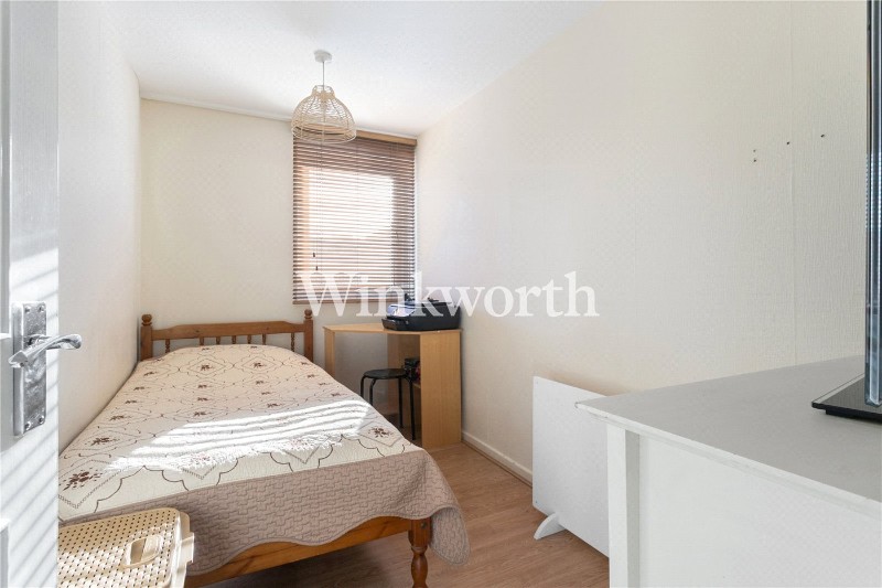 Caradon Way, London, N15