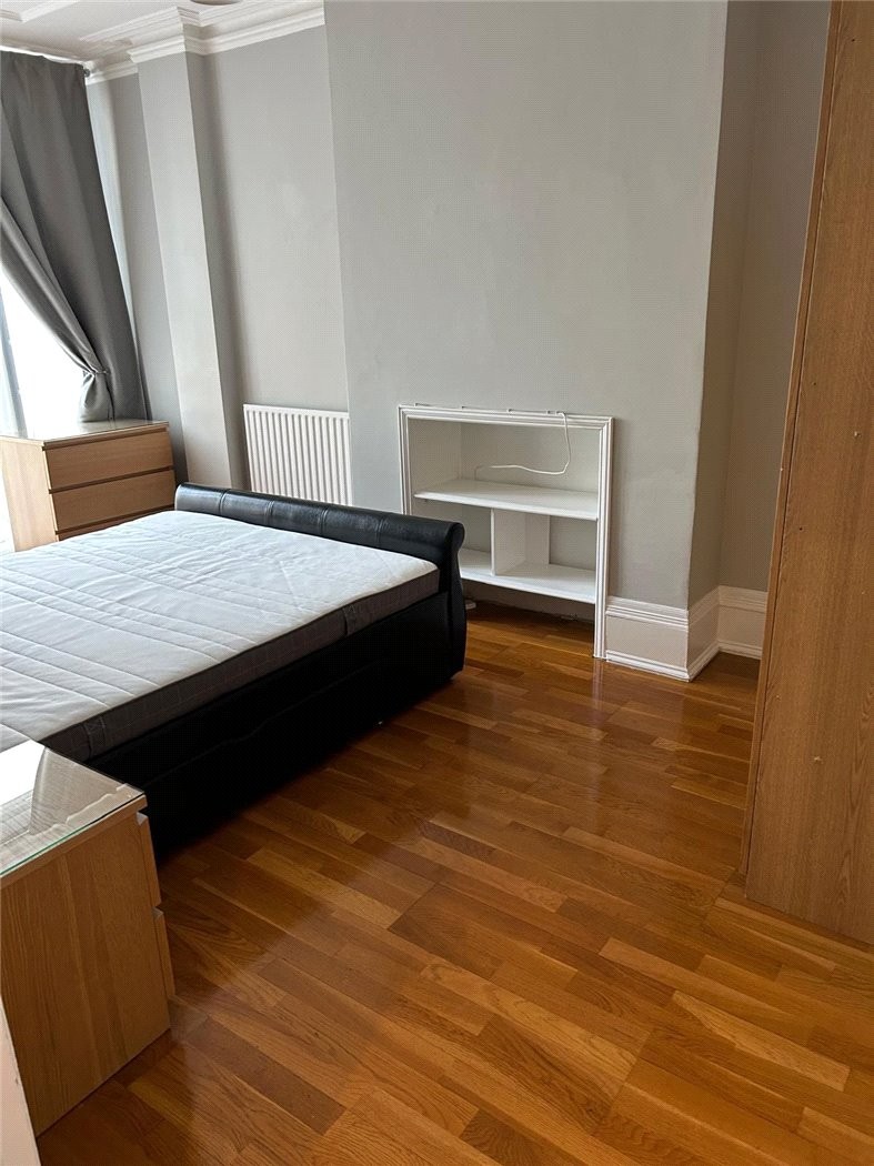 Oakfield Road, Southgate, London, N14