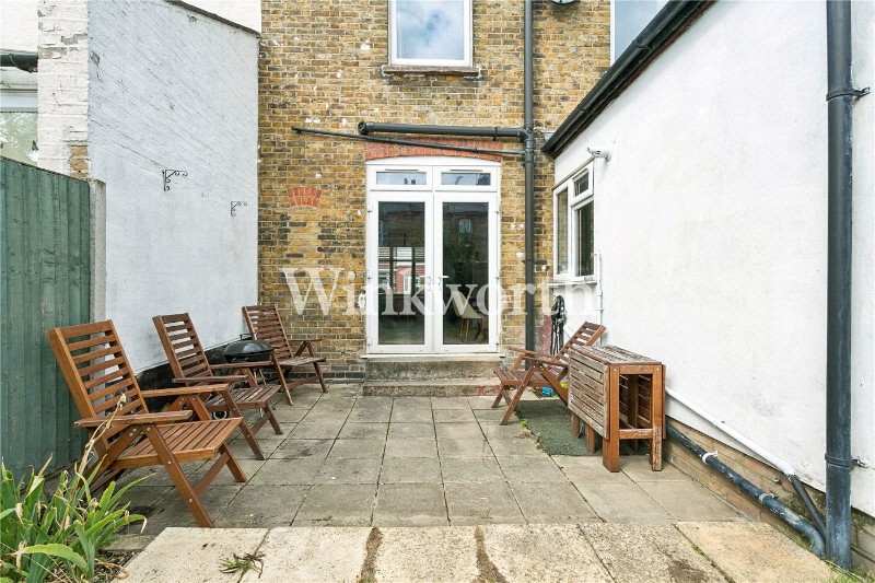 Russell Avenue, London, United Kingdom, N22