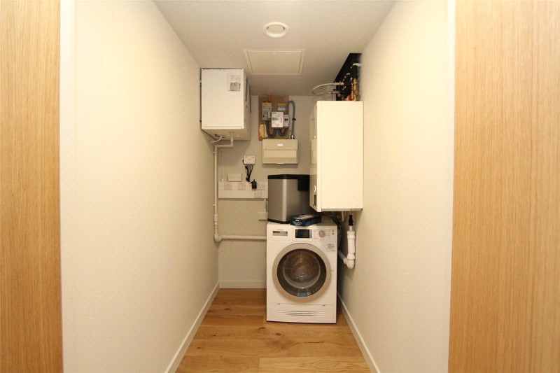 Boaters Avenue, Brentford, TW8