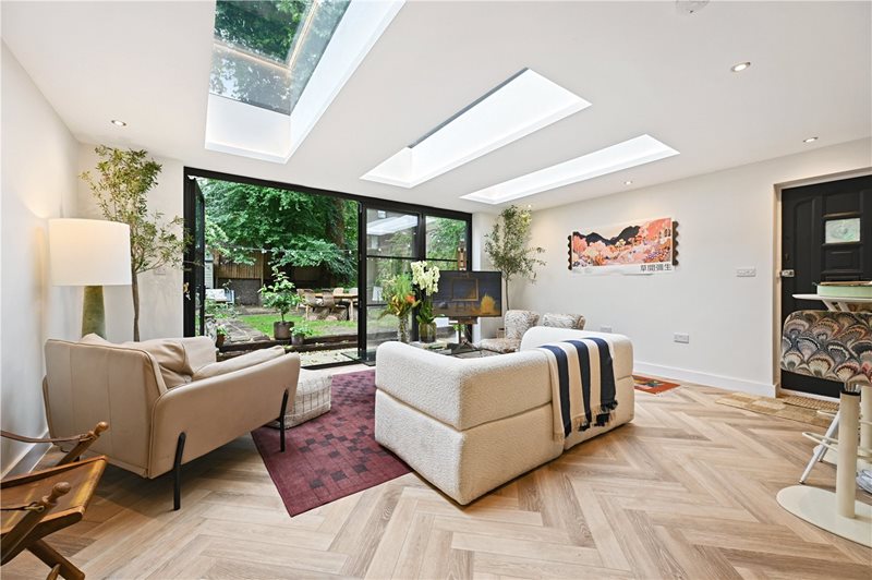 Aldridge Road Villas, London, W11