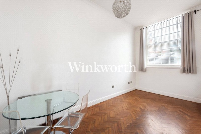 Crothall Close, London, N13