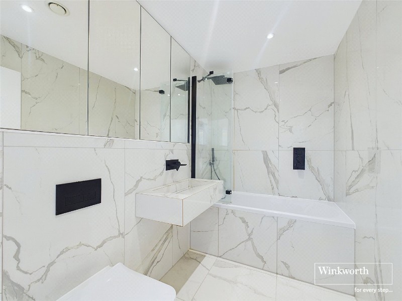 Old Brewery Court, 12a Omers Rise, Burghfield Common, Reading, RG7