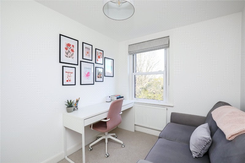 Grange Park, London, W5