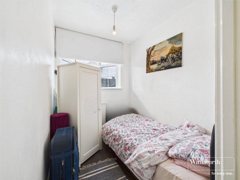 Manor Close, Kingsbury, London, NW9