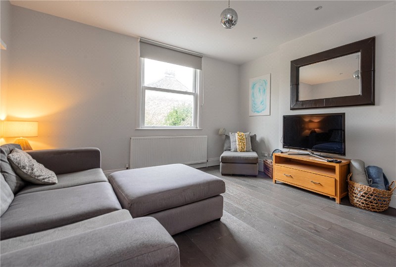 Wrentham Avenue, London, NW10