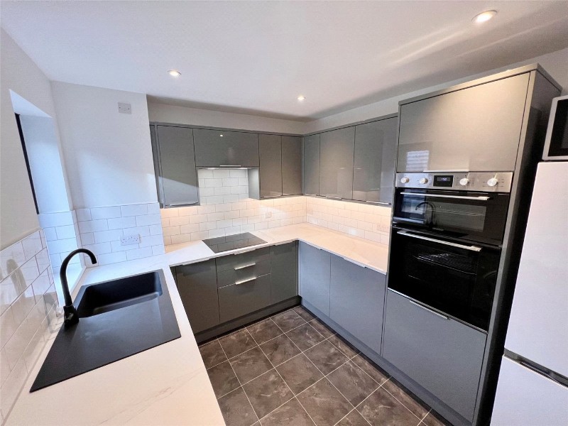 Becketts Place, Hampton Wick, Kingston upon Thames, KT1