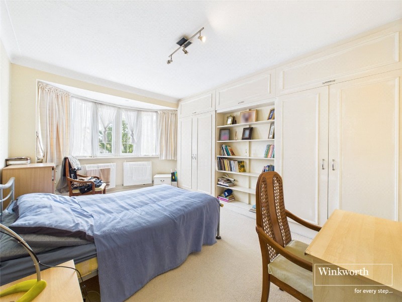 Rowsley Avenue, Hendon, NW4