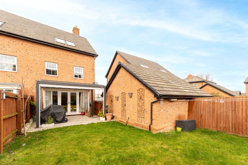 Garrett Drive, Warwick, Warwickshire, CV34