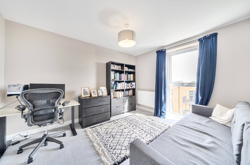 Apple Yard, London, SE20