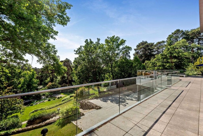 Yaffle Road, St Georges Hill, KT13