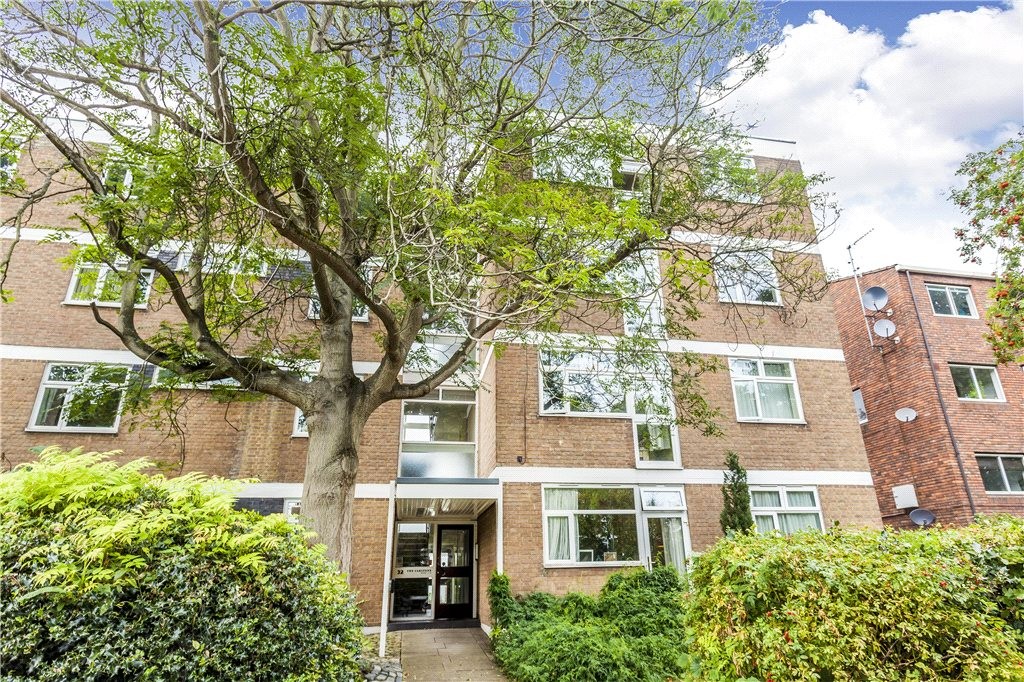 2 bedroom property for sale in The Carltons, 32 Carlton Drive, London