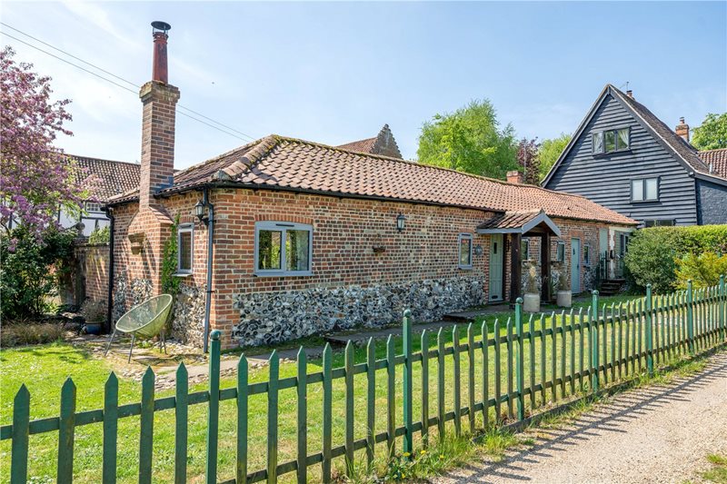 Holverston, Norwich, Norfolk, NR14