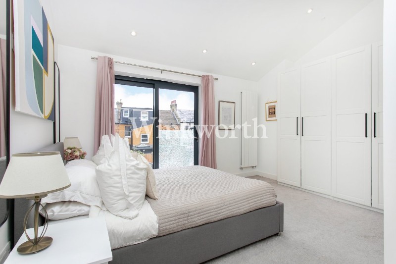 Brownlow Road, London, N11