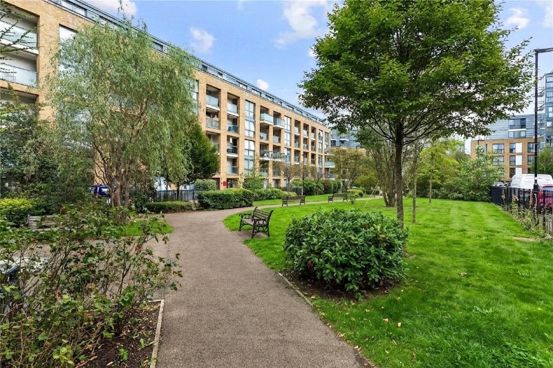 Canalside Square, London, N1