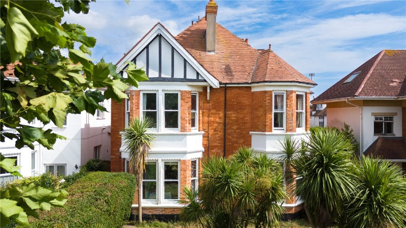 Grand Avenue, Bournemouth, BH6