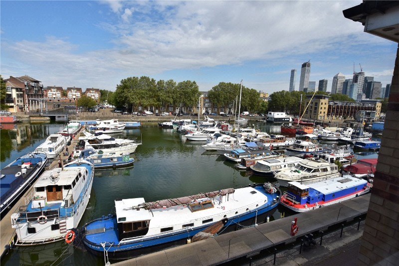 Dunnage Crescent, London, SE16