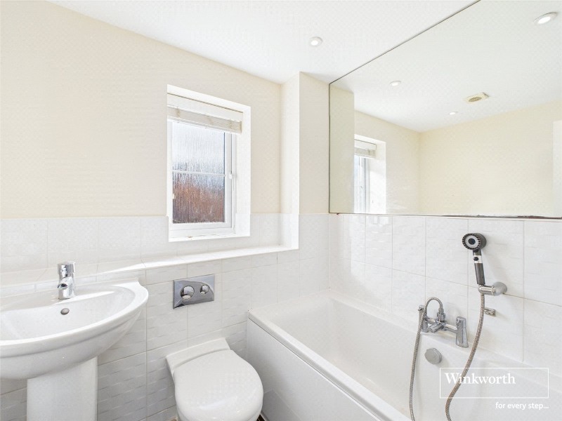 Roe Gardens, Three Mile Cross, Reading, RG7