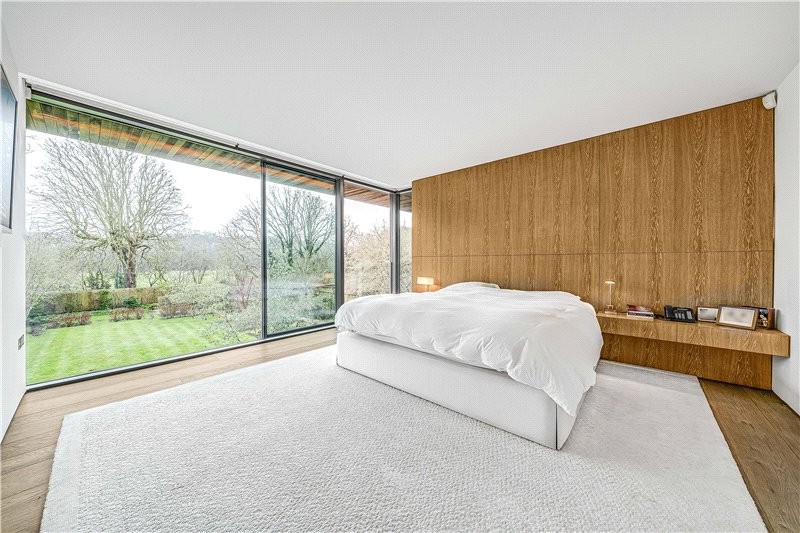 Roedean Crescent, Putney, London, SW15