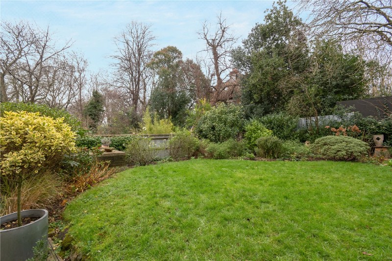 Grove Park, Camberwell, London, SE5
