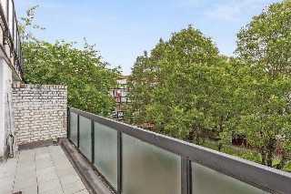 Damien Street, London, E1