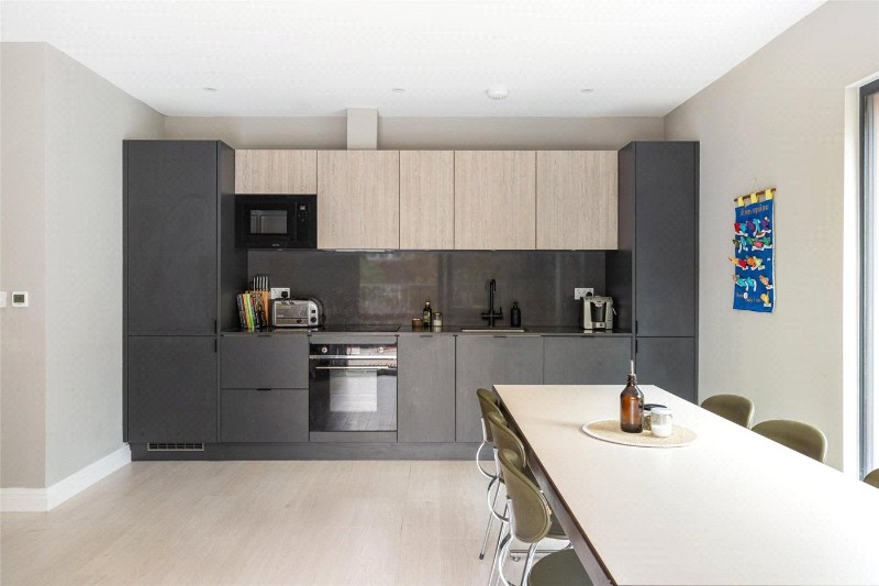 Rushden Close, London, SE19