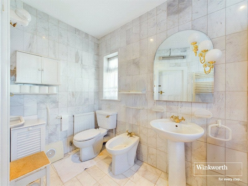 Edgeworth Crescent, Hendon, London, NW4