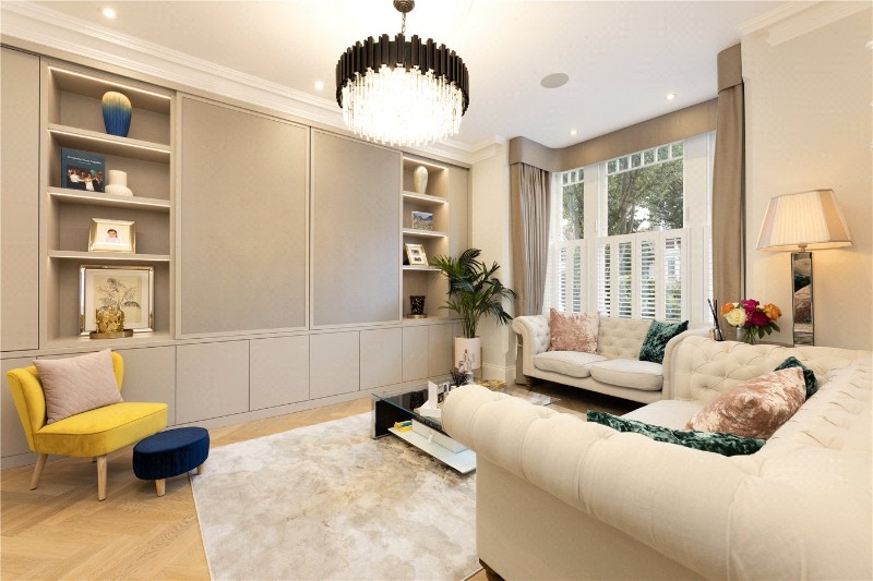 Carmalt Gardens, London, Putney, SW15