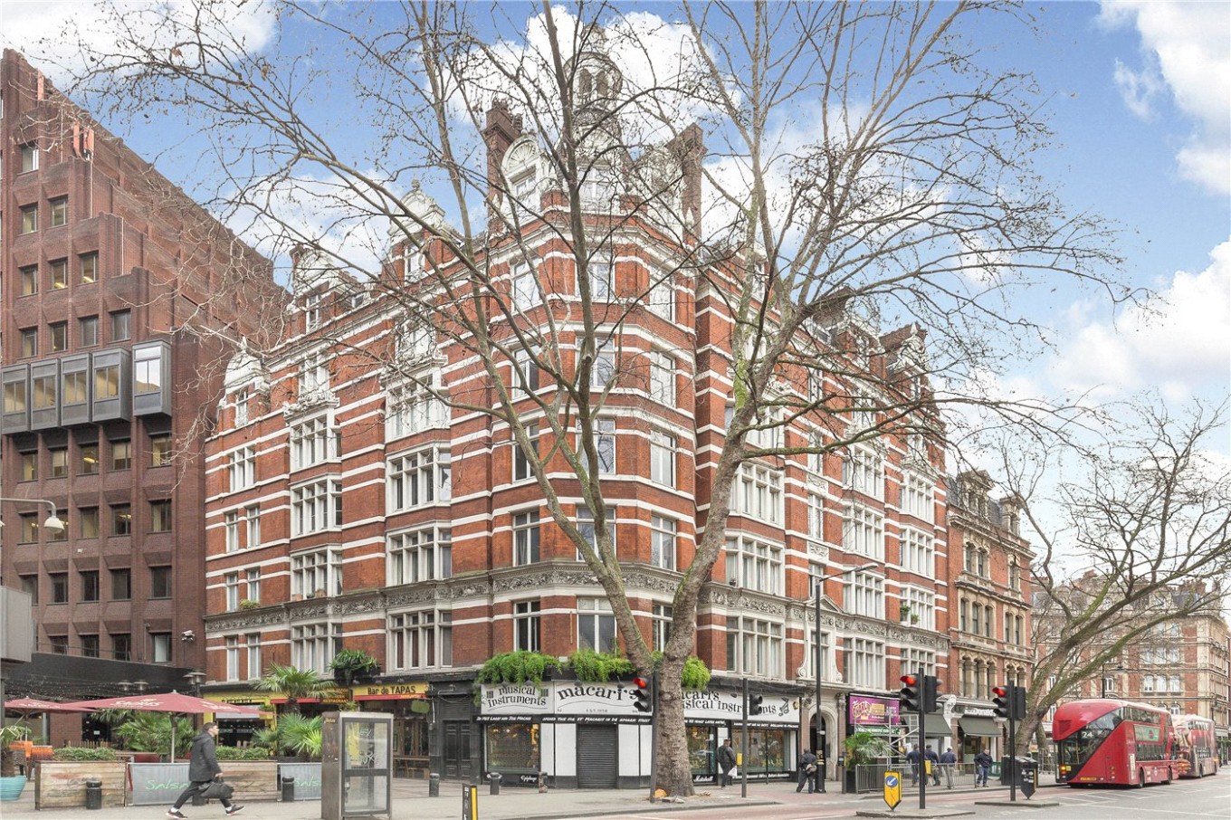 1 bedroom property to rent in Trentishoe Mansions, Charing Cross Road