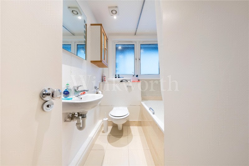 Golders Green Crescent, London, NW11