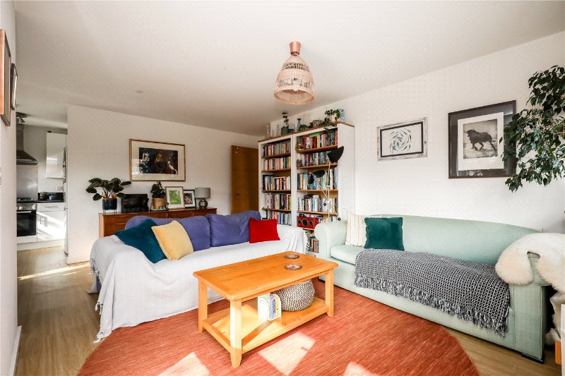 Gunnersbury Lane, London, W3