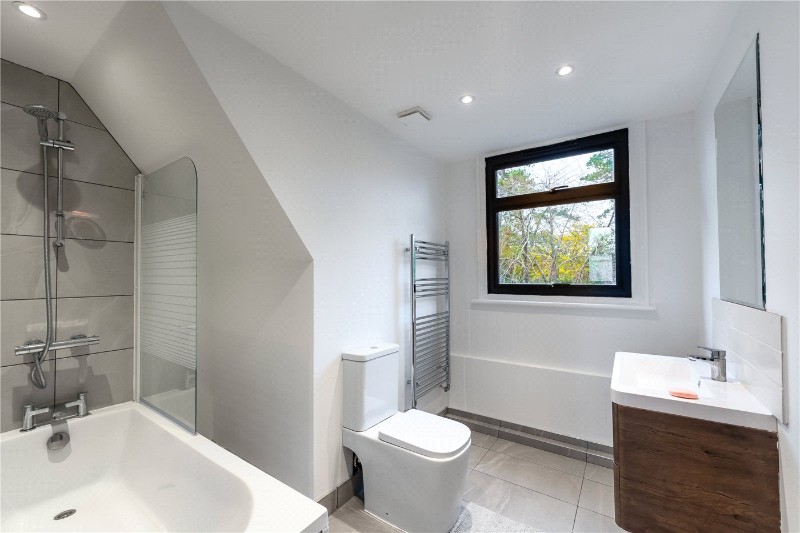 Cobbetts Hill, Weybridge, Surrey, KT13