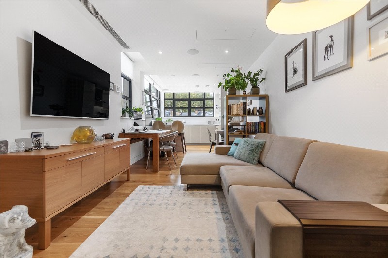 Hogarth Lane, London, W4