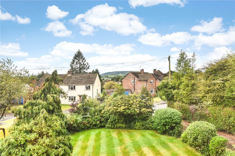 Woodbury Avenue, Petersfield, Hampshire, GU32