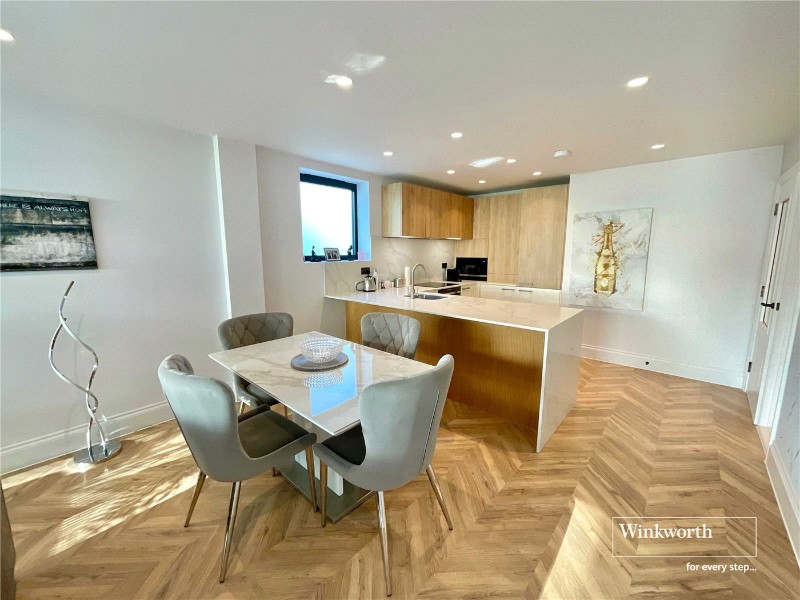 Wharncliffe Road, Highcliffe, Christchurch, Dorset, BH23