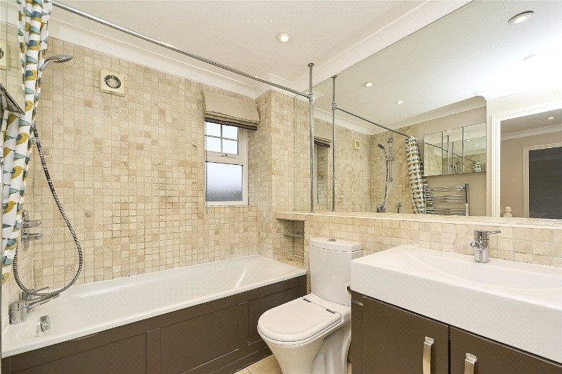 Saint Andrews Gardens, Cobham, Surrey, KT11