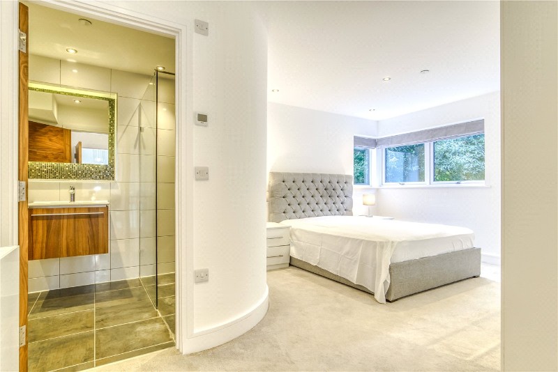 Delhi Close, Lower Parkstone, Poole, BH14