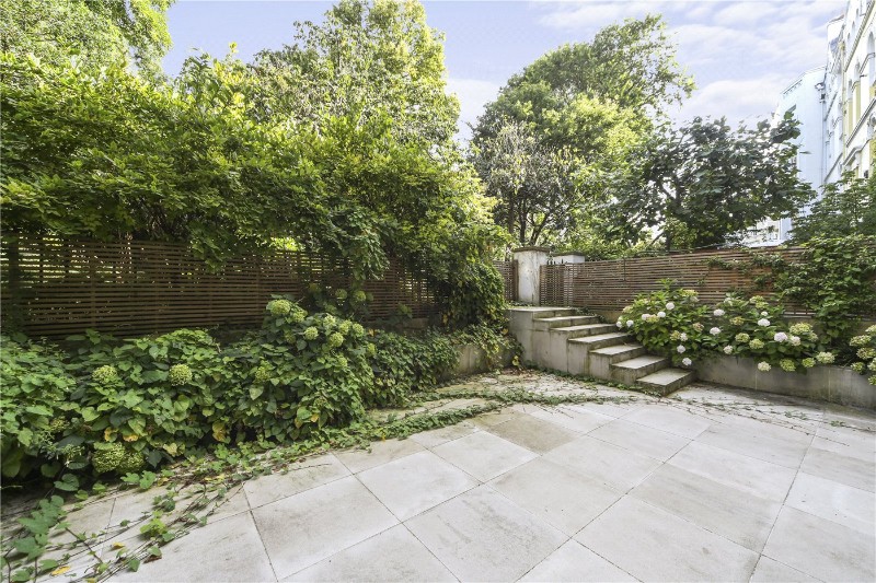 Lansdowne Road, London, W11
