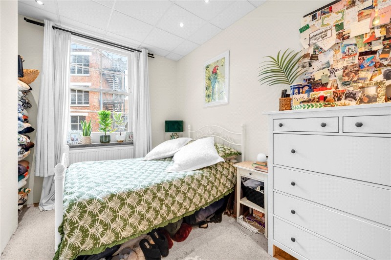 Chenies Street, London, WC1E