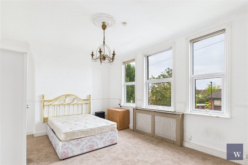 Estreham Road, London, SW16