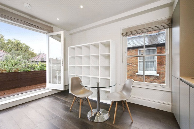 Dunraven Road, London, W12
