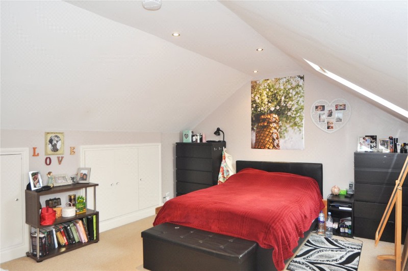 Hamilton Crescent, London, N13
