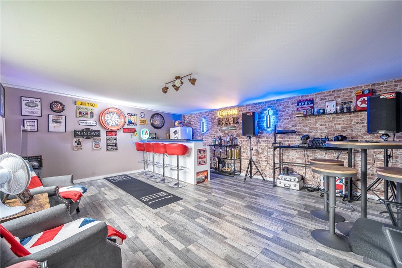 Regnum Drive, Shaw, Newbury, Berkshire, RG14