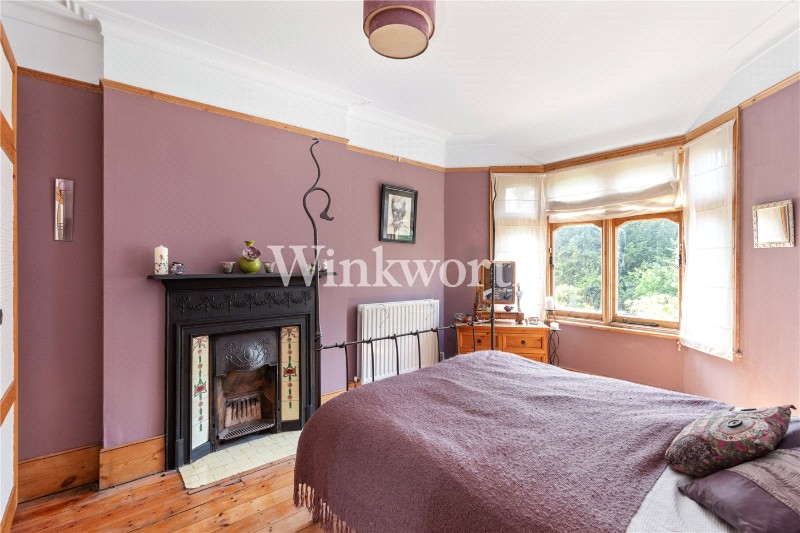 Caversham Avenue, London, N13