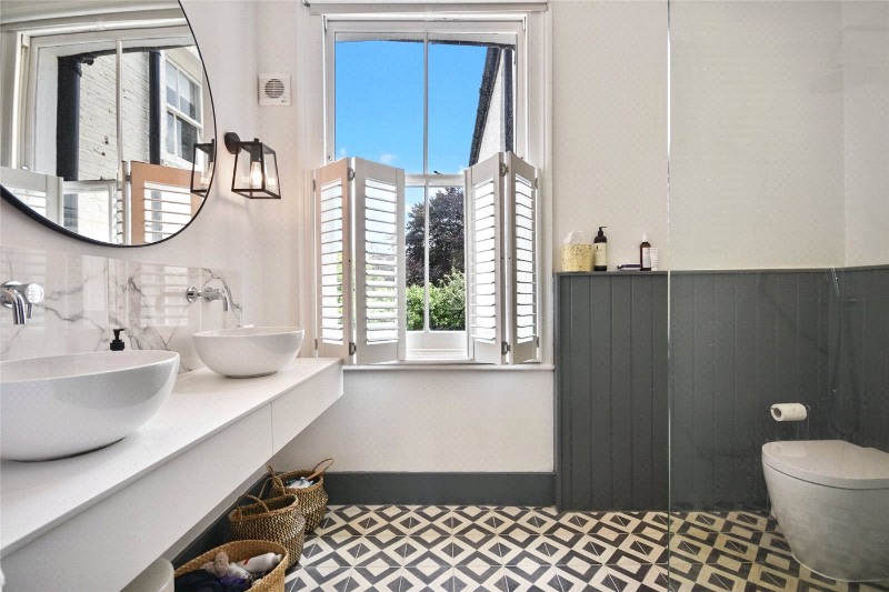 Arminger Road, London, W12