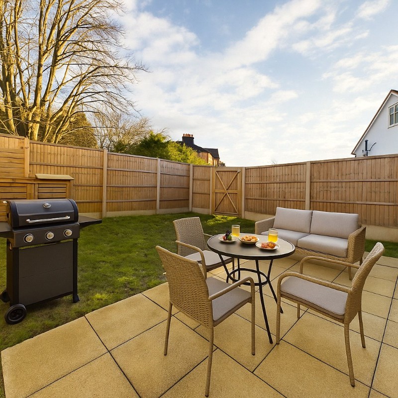 Maxwelton Close, Mill Hill, NW7