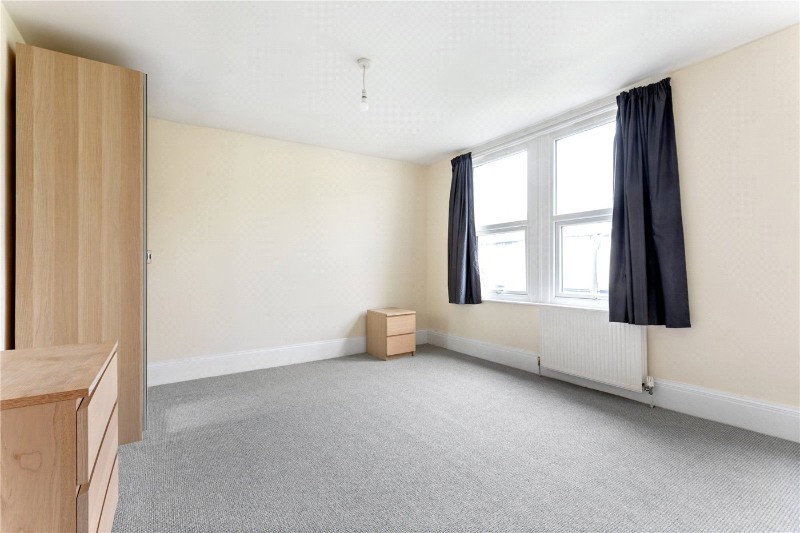 Pitcairn Road, London, CR4