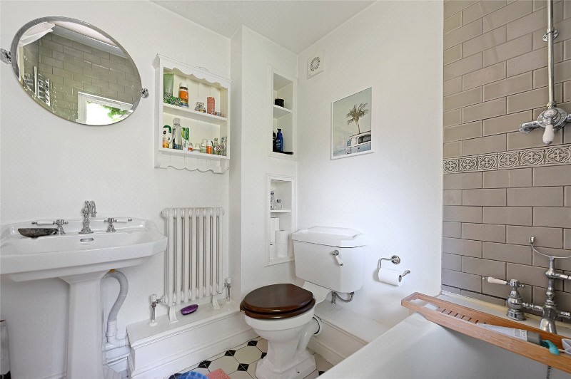 Askew Road, London, W12