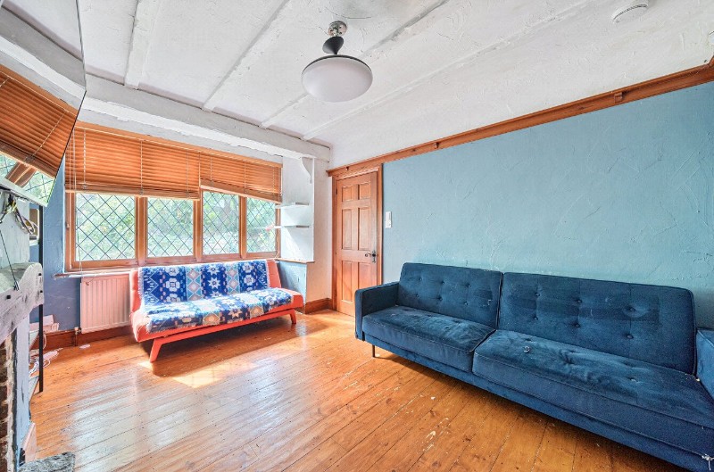 Annsworthy Crescent, London, SE25