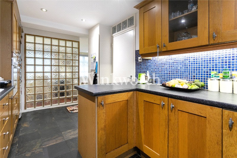 Beale Close, London, N13